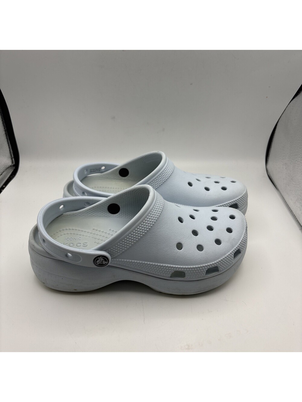 *Crocs Platform Clogs - Women’s Sz 9 Classic / Baby Blue EUC